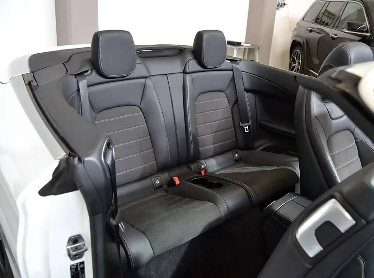 Usata Mercedes C180 Premium 156 CV (114 kW) 2018 Bianco Cabrio