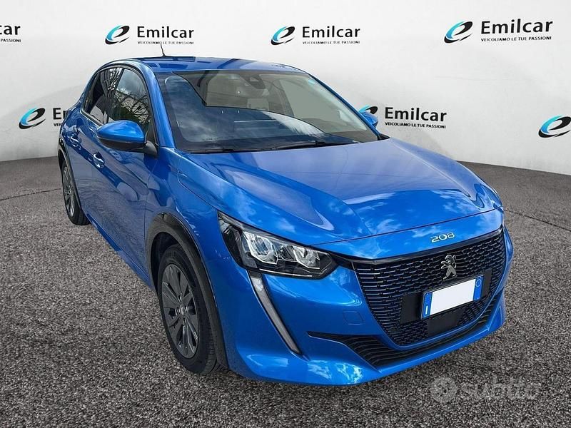 Usata Peugeot 208 GT 56 kW (77 CV) 2021 Blu Utilitaria
