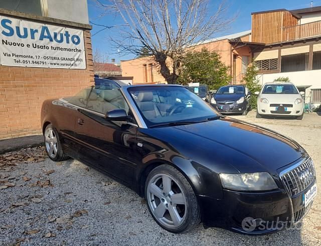 Usata Audi A4 Cabriolet 163 CV (119 kW) 2003 Nero(met.) Cabrio