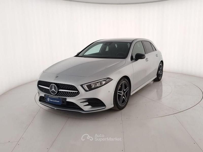 Usata Mercedes A180 Premium 136 CV (100 kW) 2019 Grigio metallizzato Berlina