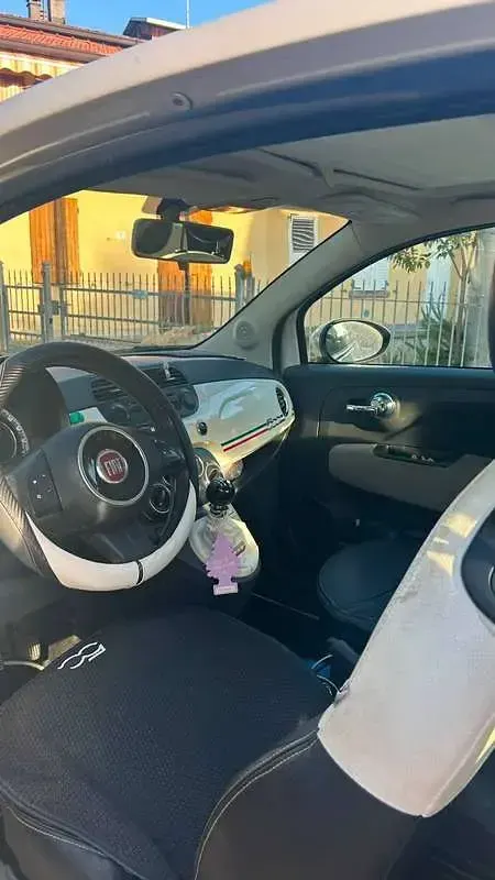 Usata Fiat 500 Pop 75 CV (55 kW) 2010 Bianco Utilitaria