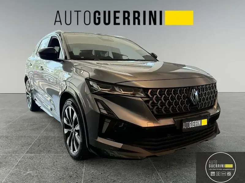 Nuova Renault Austral Techno 199 CV (146 kW) 2026 Grigio scuro SUV