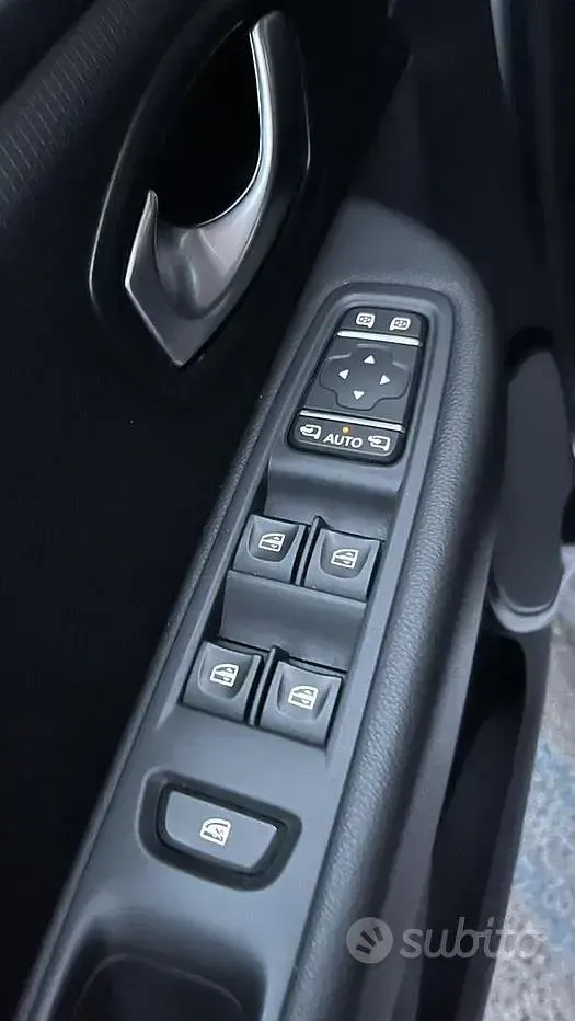 Usata Renault Clio IV 90 CV (66 kW) 2017 Grigio Berlina