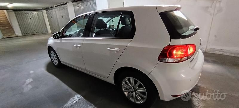 Usata VW Golf VII Comfortline 105 CV (77 kW) 2012 Bianco Berlina