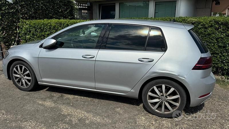 Usata VW Golf VIII 2020 Grigio Berlina