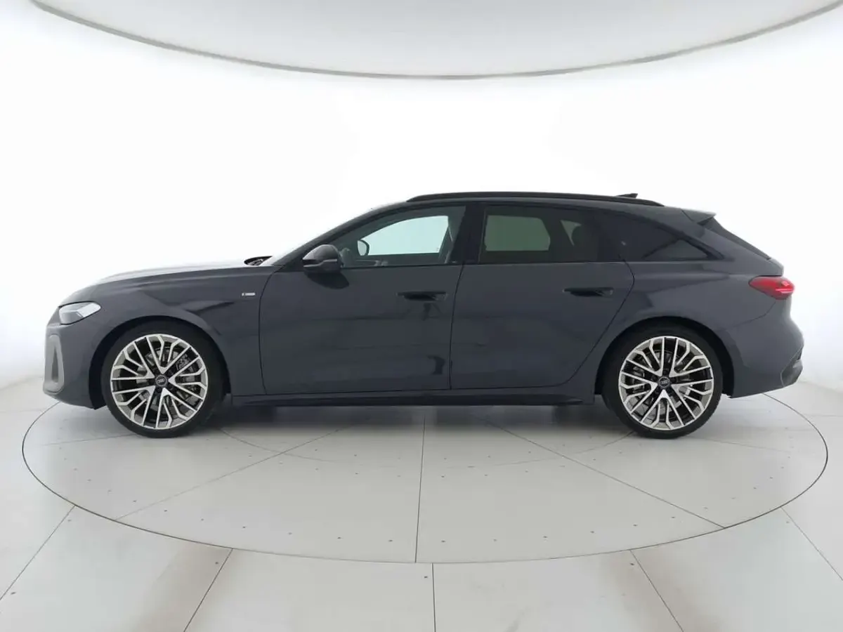 Nuova Audi A5 S-Line 204 CV (150 kW) 2026 Grigio magnete Station wagon