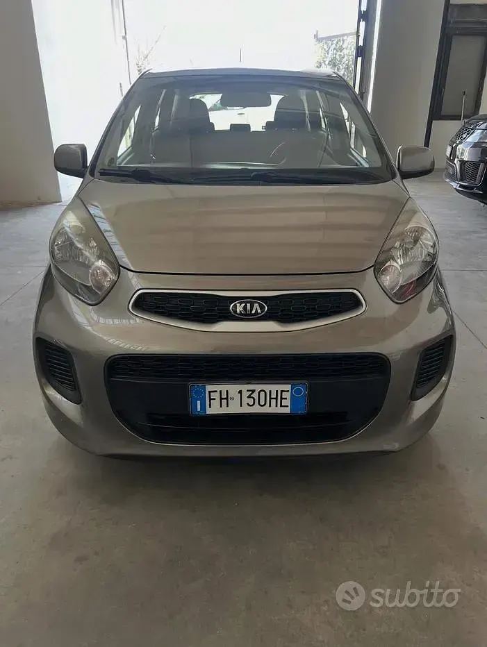 Usata Kia Picanto 68 CV (50 kW) 2017 Grigio Utilitaria
