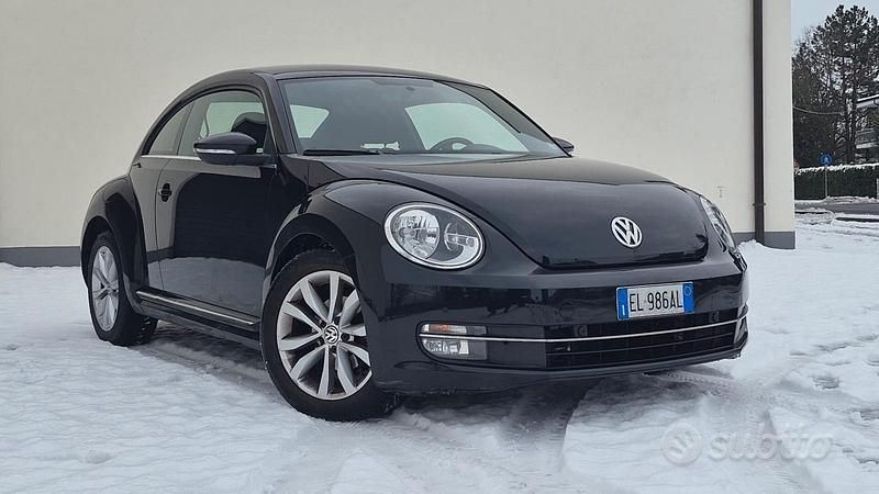 Usata VW Beetle Design 104 CV (76 kW) 2012 Nero Utilitaria