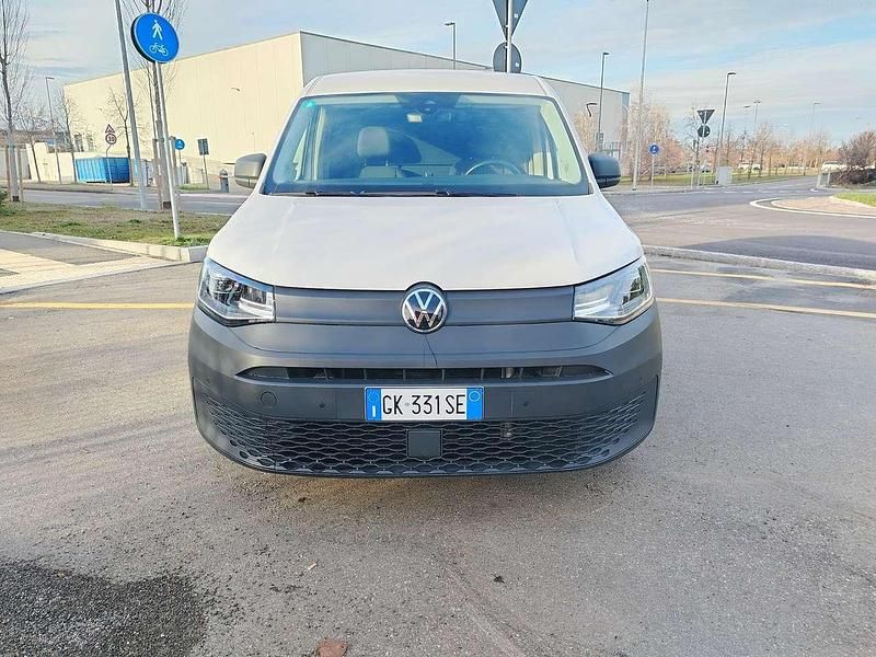 Usata VW Caddy 122 CV (89 kW) 2022 Bianco Monovolume