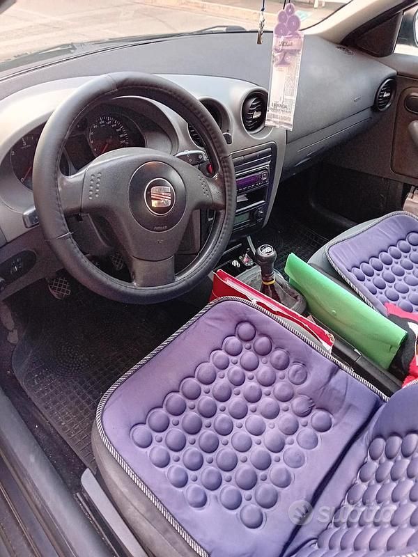 Usata Seat Ibiza 85 CV (62 kW) 2007 Nero Berlina