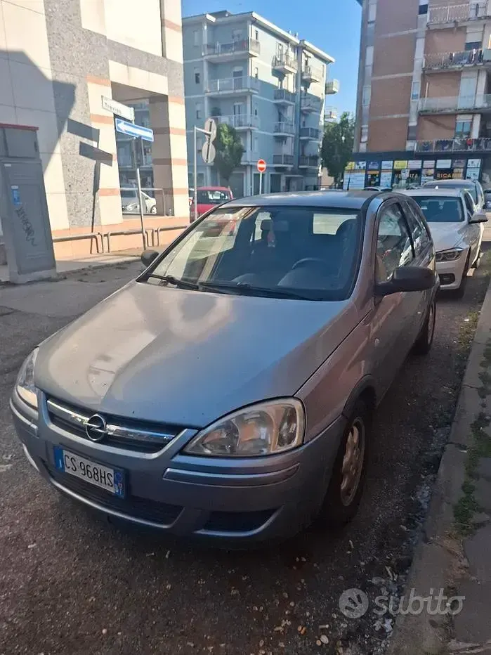 Usata Opel Corsa 80 CV (58 kW) 2005 Grigio Utilitaria