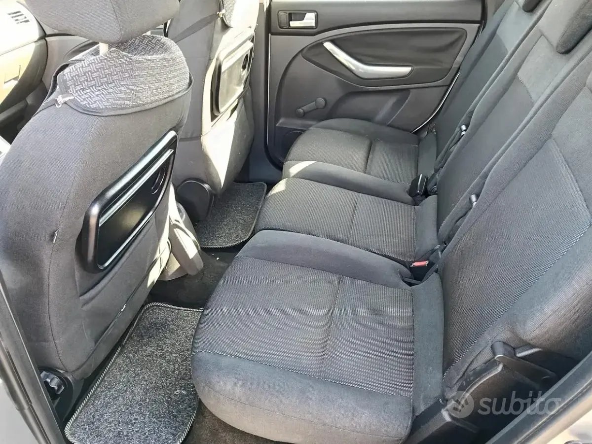 Usata Ford C-MAX Ghia 109 CV (80 kW) 2009 Grigio Monovolume