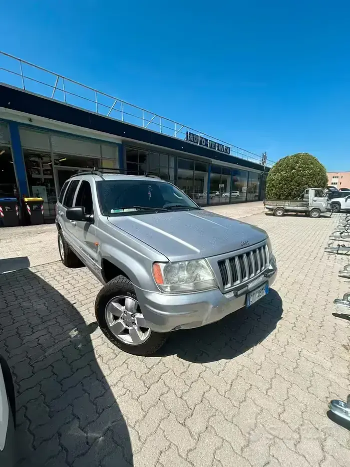 Usata Jeep Grand Cherokee Limited 163 CV (119 kW) 2005 Grigio SUV