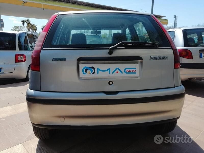 Usata Fiat Punto 73 CV (53 kW) 1996 Grigio Utilitaria