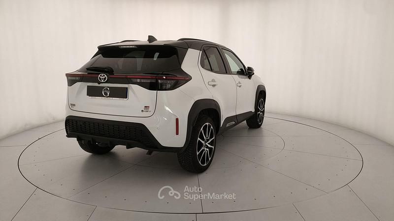Usata Toyota Yaris Hybrid Sport 92 CV (67 kW) 2024 Bianco Pick-up