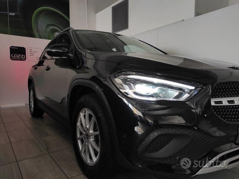 Usata Mercedes GLA200 Business 163 CV (119 kW) 2022 Nero SUV