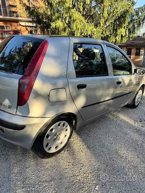 Usata Fiat Punto 2001 Utilitaria