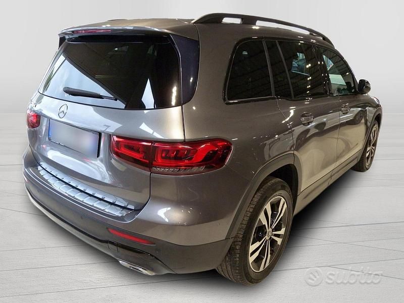 Usata Mercedes GLB200 150 CV (110 kW) 2022 Grigio SUV