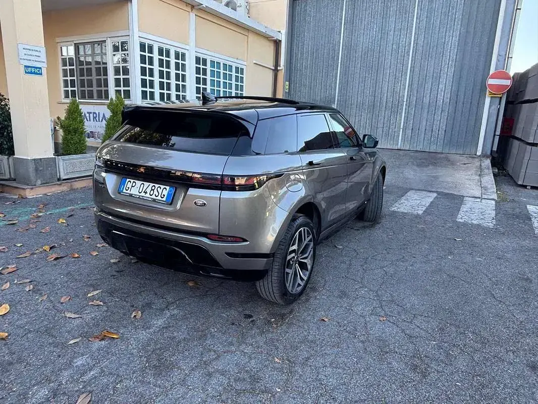Usata Land Rover Range Rover evoque R-Dynamic 179 CV (131 kW) 2020 Argento SUV