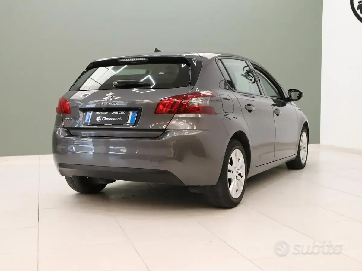 Usata Peugeot 308 Active 131 CV (96 kW) 2021 Grigio Berlina