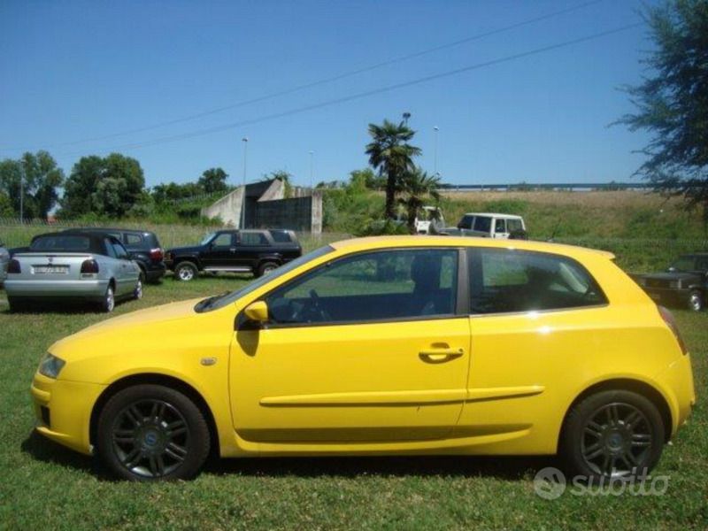 Giallo Usata 2001 Fiat Stilo Abarth Coupé | 9000 € - Immagine 1/4
