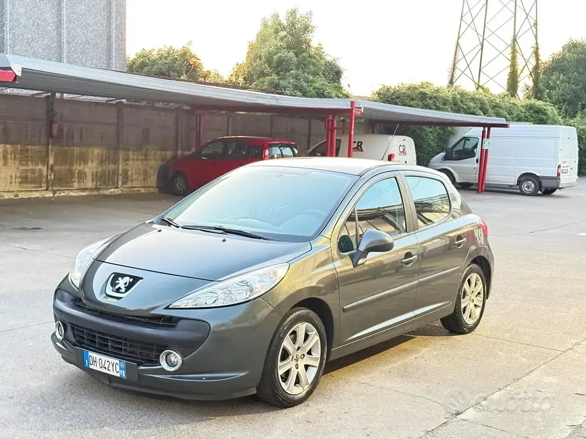 Usata Peugeot 207 120 CV (88 kW) 2007 Berlina