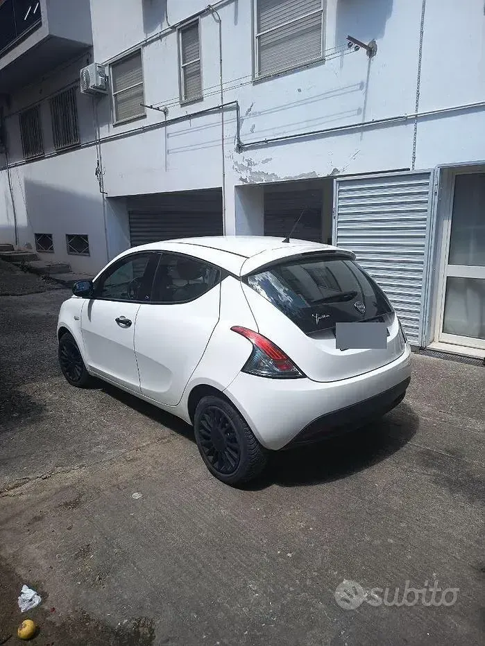 Usata Lancia Ypsilon 95 CV (69 kW) 2018 Utilitaria