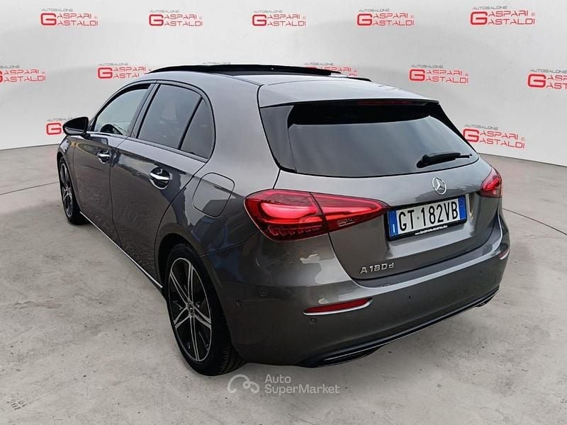 Usata Mercedes A180 Advanced Plus 116 CV (85 kW) 2023 Grigio Berlina