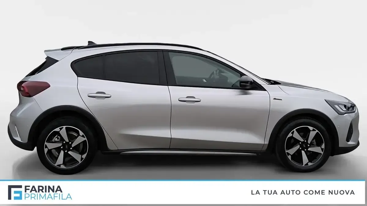 Usata Ford Focus Active 125 CV (91 kW) 2024 Grigio Berlina