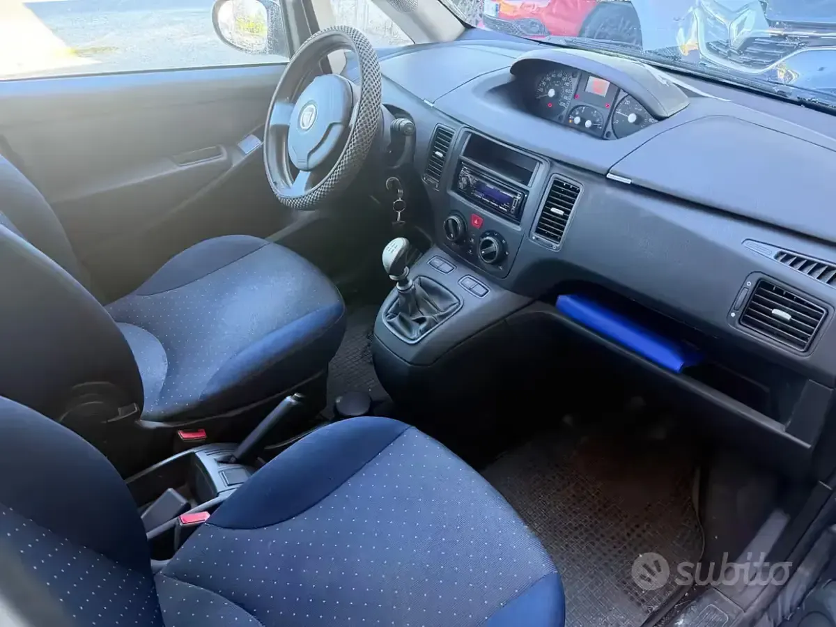 Usata Fiat Idea Dynamic 77 CV (56 kW) 2012 Grigio Monovolume