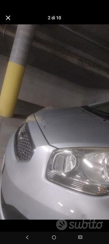Usata Kia Venga 90 CV (66 kW) 2011 Grigio Utilitaria