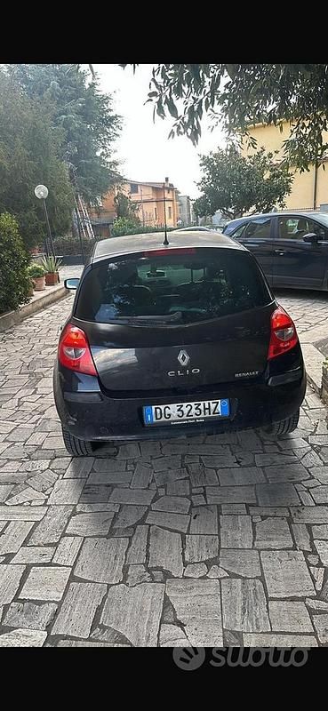 Usata Renault Clio LE 70 CV (51 kW) 2007 Nero Monovolume