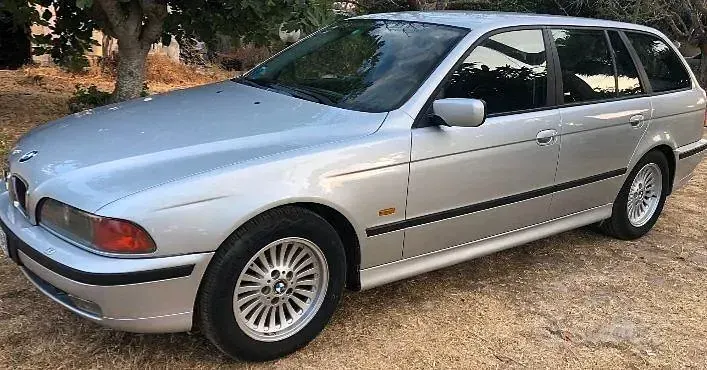 Usata BMW 528 Efficient Dynamics 193 CV (141 kW) 1999 Grigio Station wagon