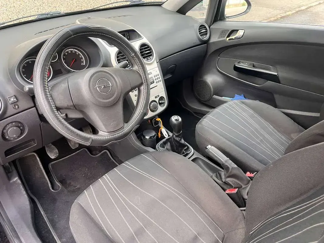 Usata Opel Corsa Enjoy 80 CV (58 kW) 2008 Nero Utilitaria