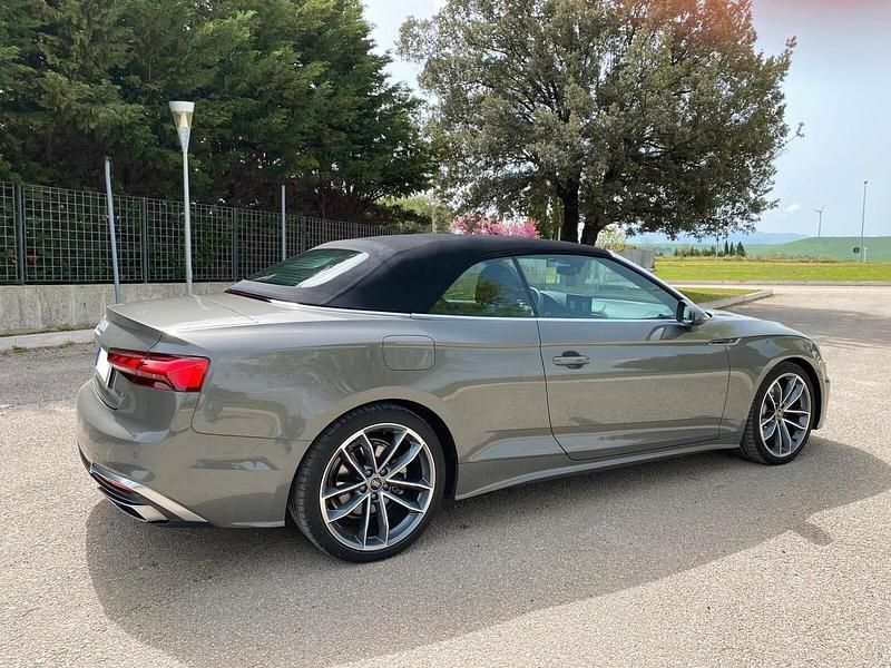 Usata Audi A5 Cabriolet S-Line 204 CV (150 kW) 2023 Grigio Cabrio