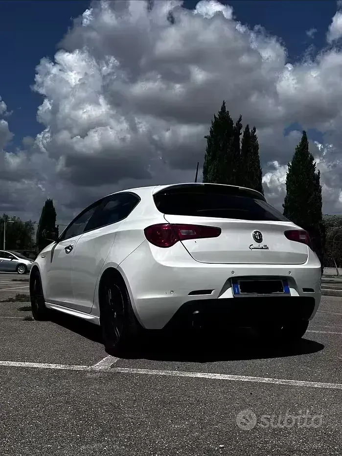 Usata Alfa Romeo Giulietta 109 CV (80 kW) 2015 Utilitaria