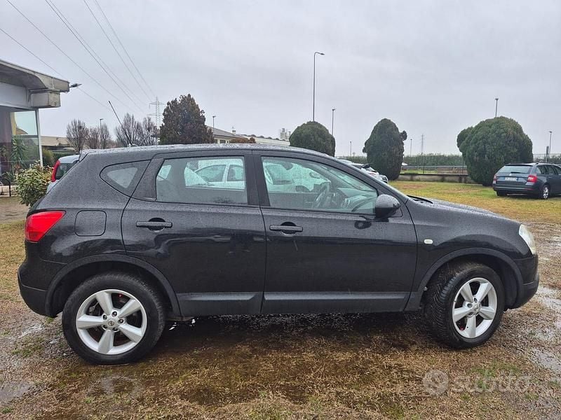 Usata Nissan Qashqai Acenta 115 CV (84 kW) 2007 Nero SUV
