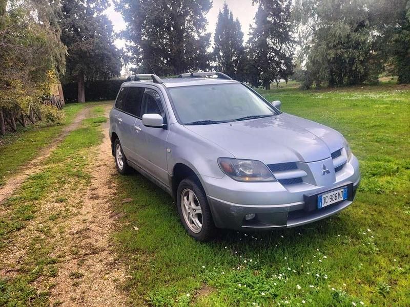 Usata Mitsubishi Outlander 160 CV (117 kW) 2006 Grigio SUV