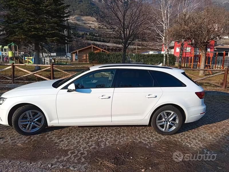 Usata Audi A4 150 CV (110 kW) 2018 Bianco Station wagon
