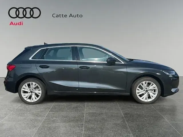 Usata Audi A3 Sportback e-tron Advanced 150 CV (110 kW) 2026 Grigio manhattan metallizzato Utilitaria