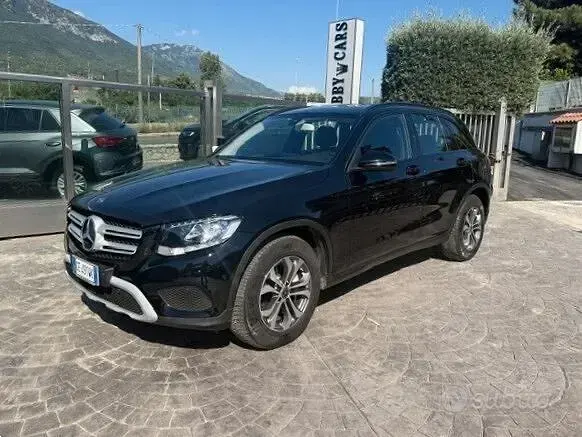 Usata Mercedes GLC220 Business 170 CV (125 kW) 2018 Nero SUV