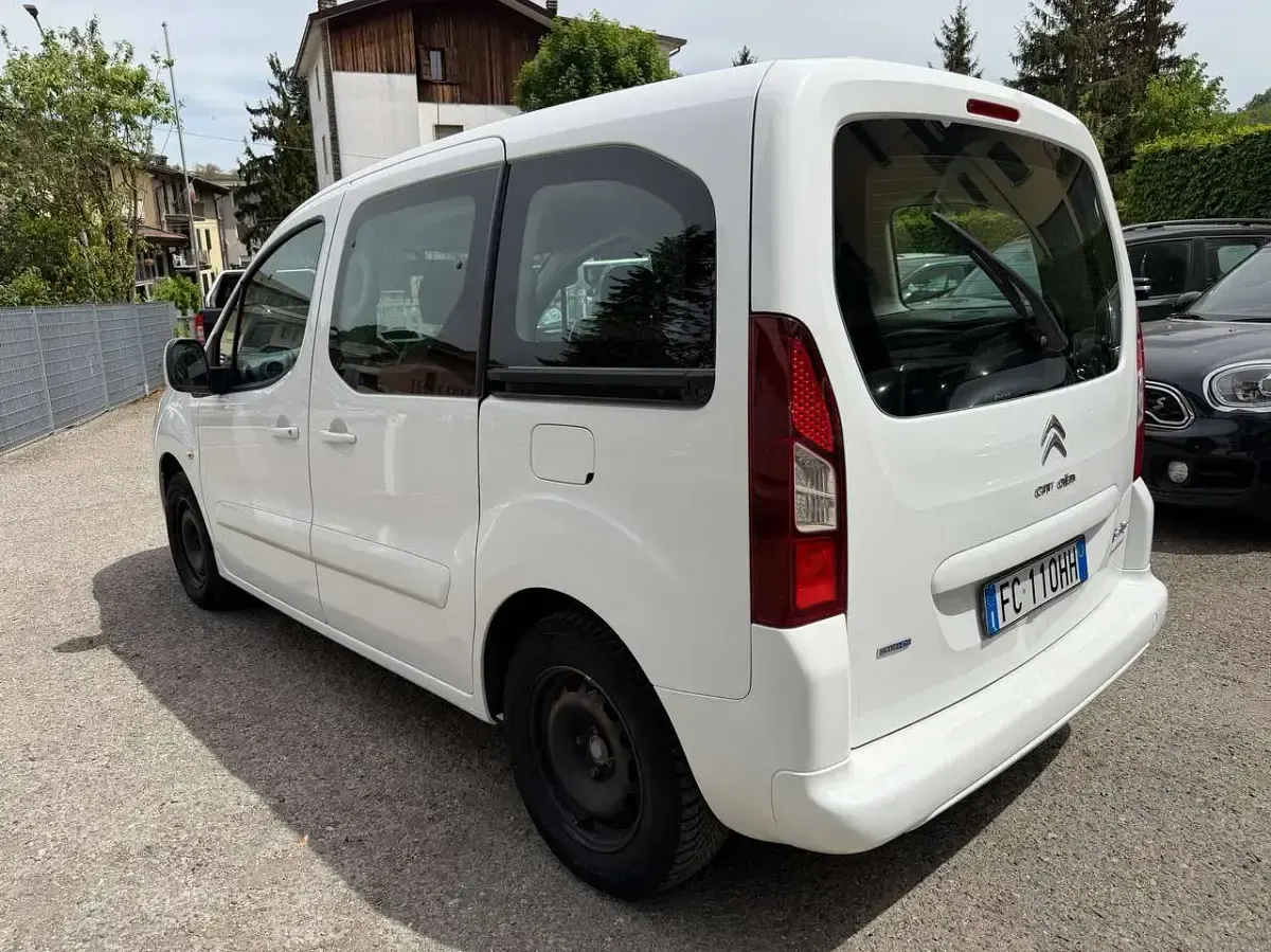 Usata Citroën Berlingo Feel 75 CV (55 kW) 2016 Bianco Monovolume