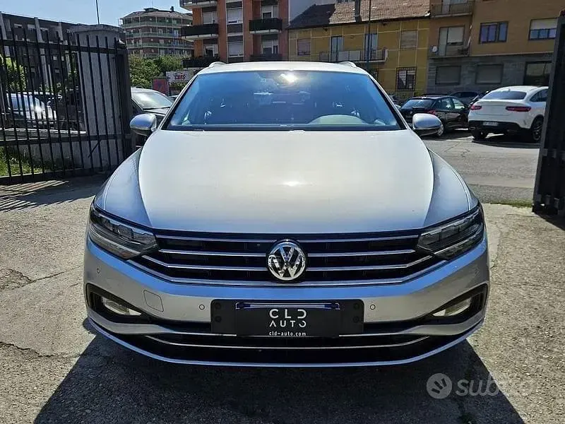 Usata VW Passat Business 120 CV (88 kW) 2020 Grigio Station wagon