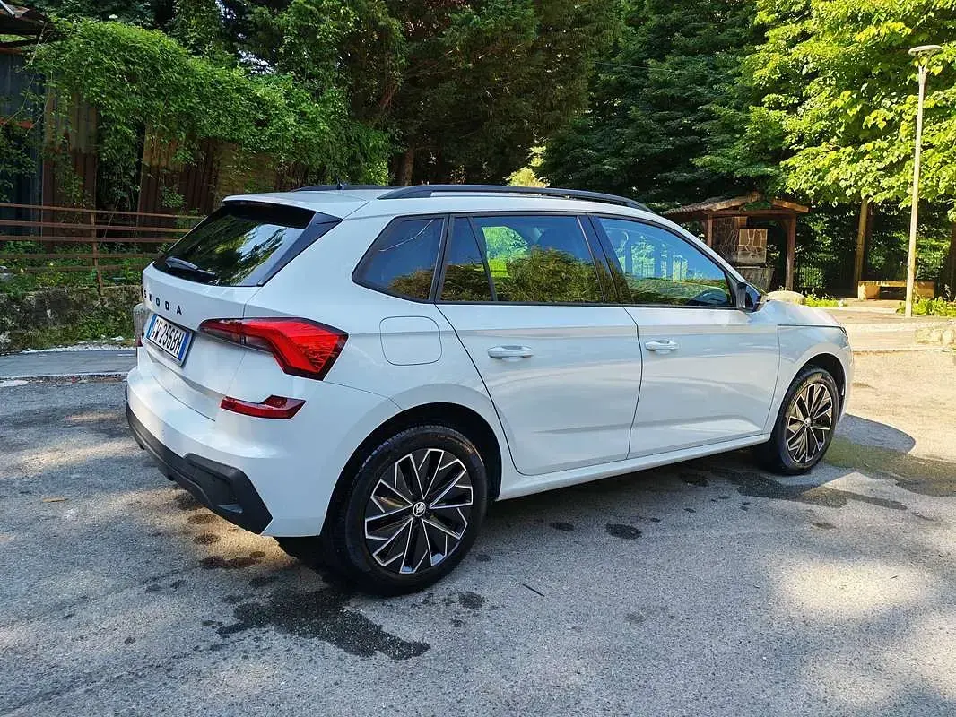 Usata Skoda Kamiq 110 CV (80 kW) 2024 Bianco SUV