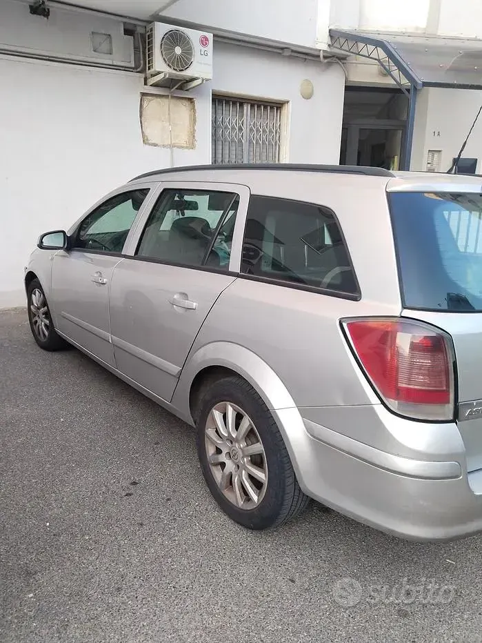 Usata Opel Astra 60 CV (44 kW) 2004 Station wagon