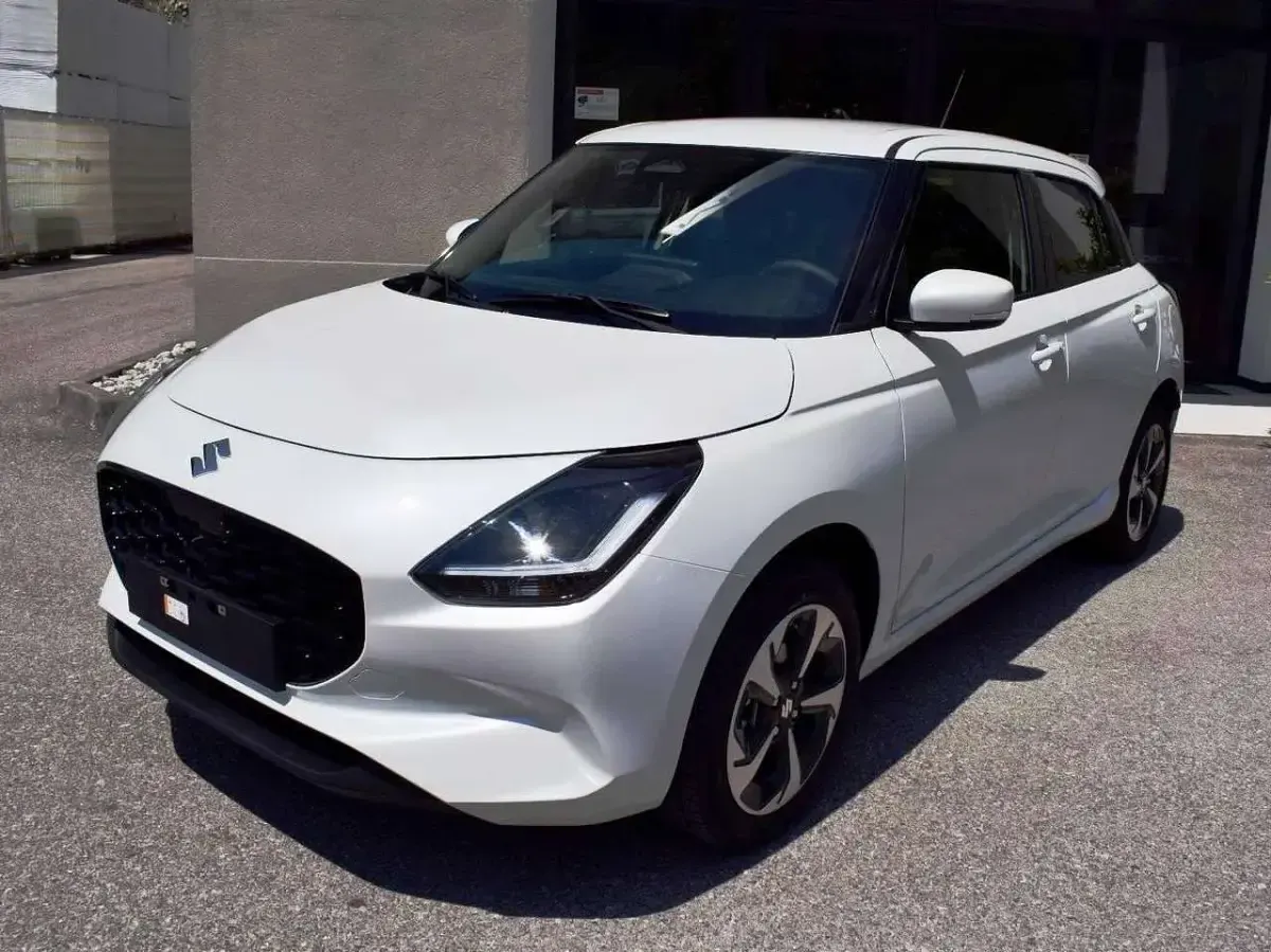 Nuova Suzuki Swift 91 CV (66 kW) 2026 Bianco Utilitaria