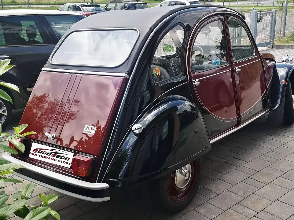 Usata Citroën 2CV Charleston 29 CV (21 kW) 1982 Nero/bordeaux Berlina