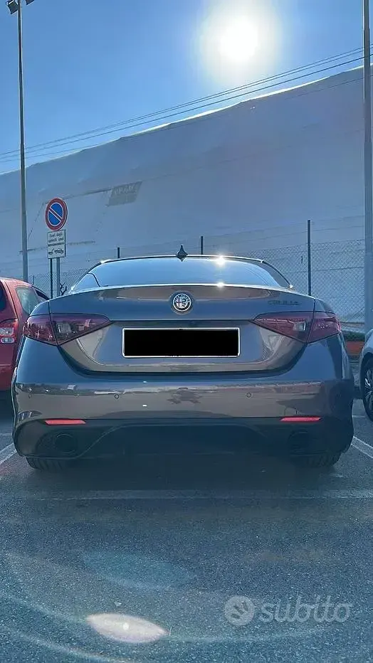 Usata Alfa Romeo Giulia Veloce 190 CV (139 kW) 2019 Grigio Berlina