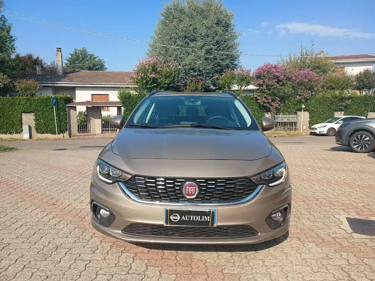Usata Fiat Tipo Lounge 120 CV (88 kW) 2017 Bronze Station wagon
