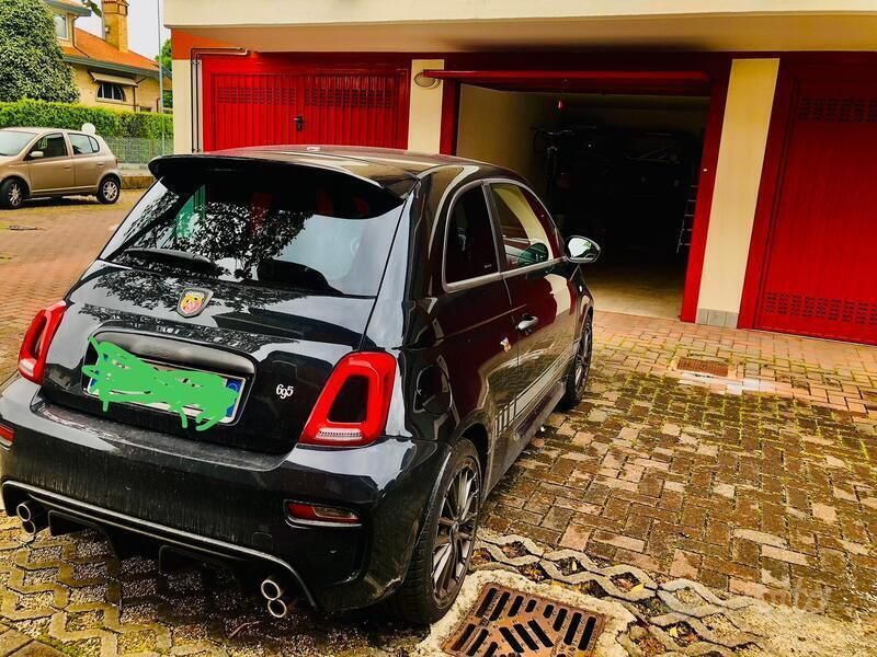 Usata Abarth 695 180 CV (132 kW) 2024 Nero Utilitaria